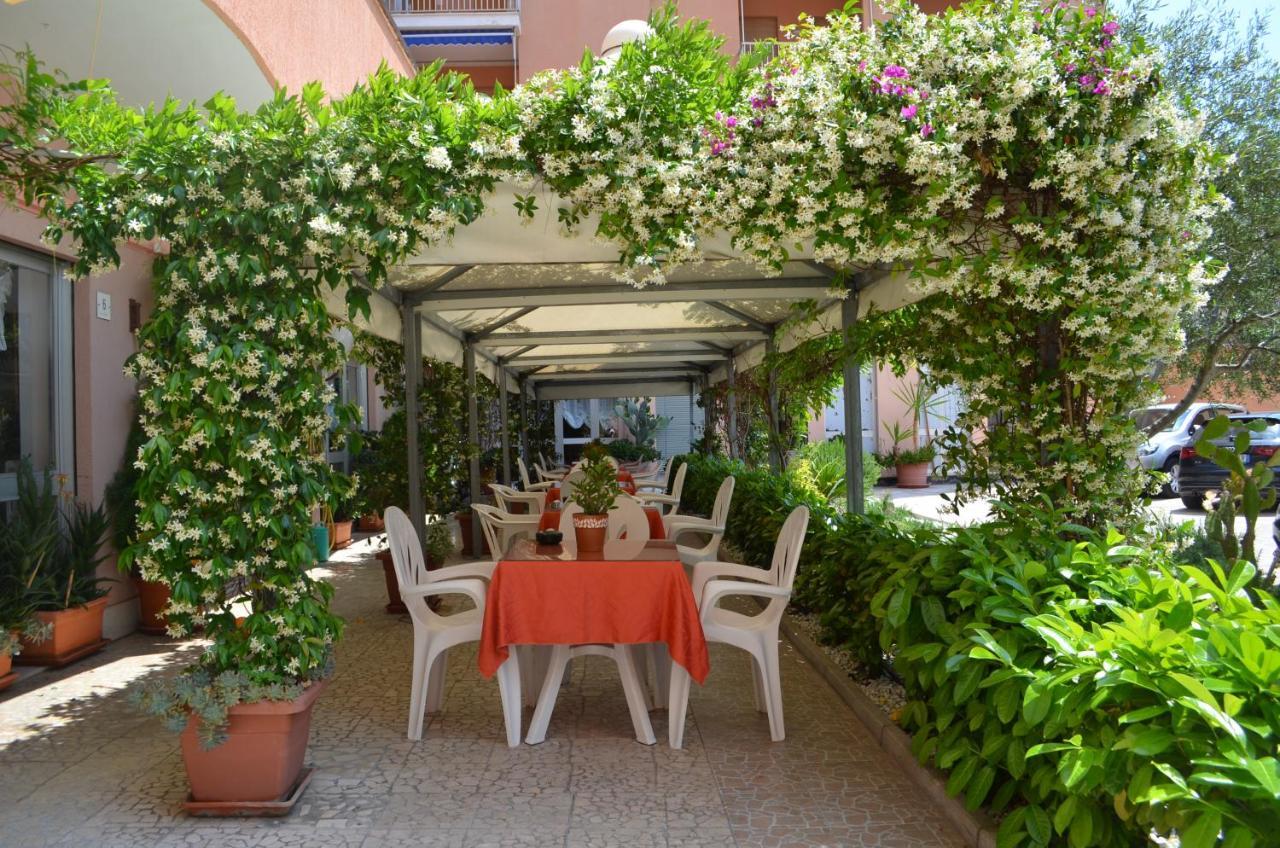 Marina dʼAndora Hotel I Due Gabbiani Citr 9006 מראה חיצוני תמונה
